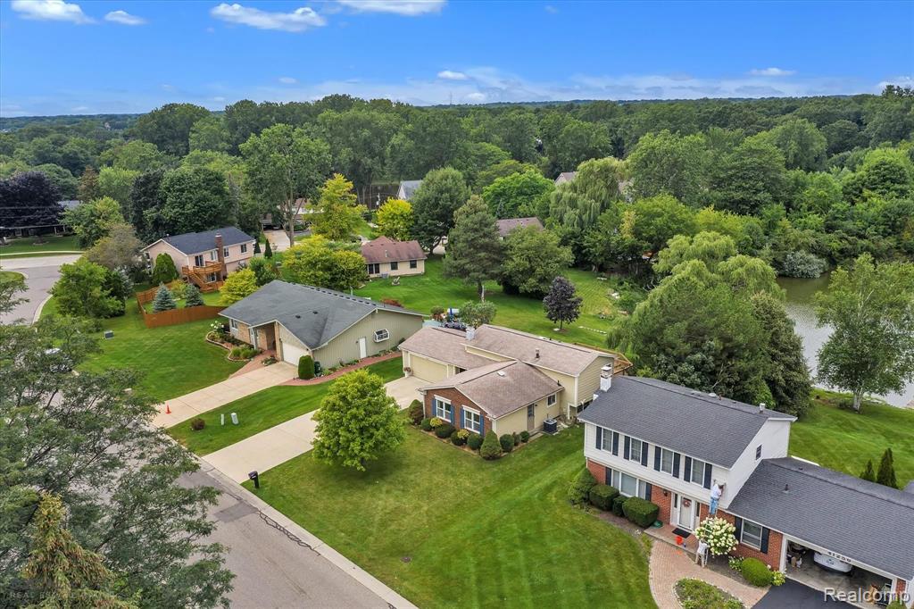 41272 Village Lake Road Novi, MI 48375 - Photo 49 of 56