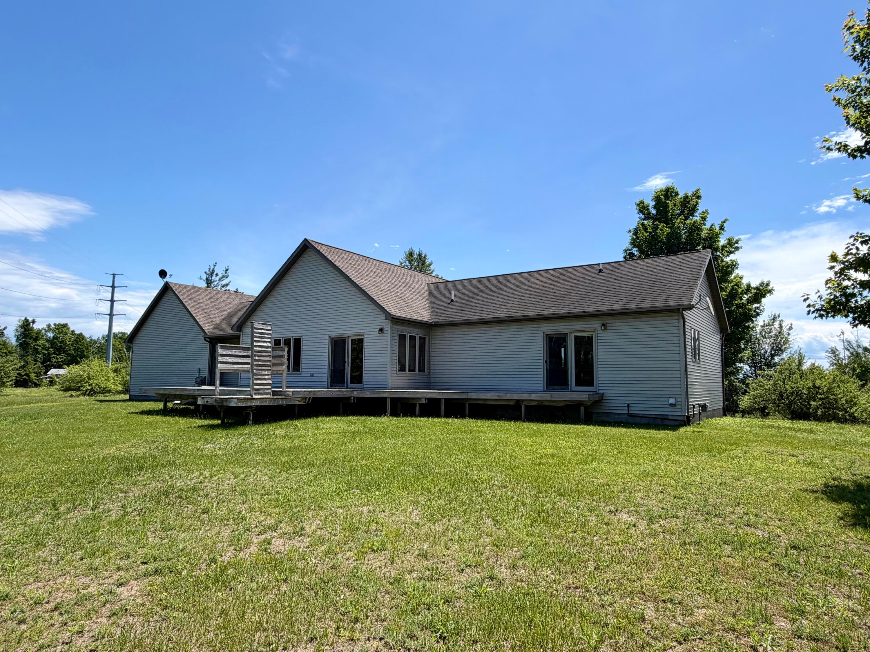1501 Hackmatack Road Cheboygan, MI 49721 - Photo 24 of 28