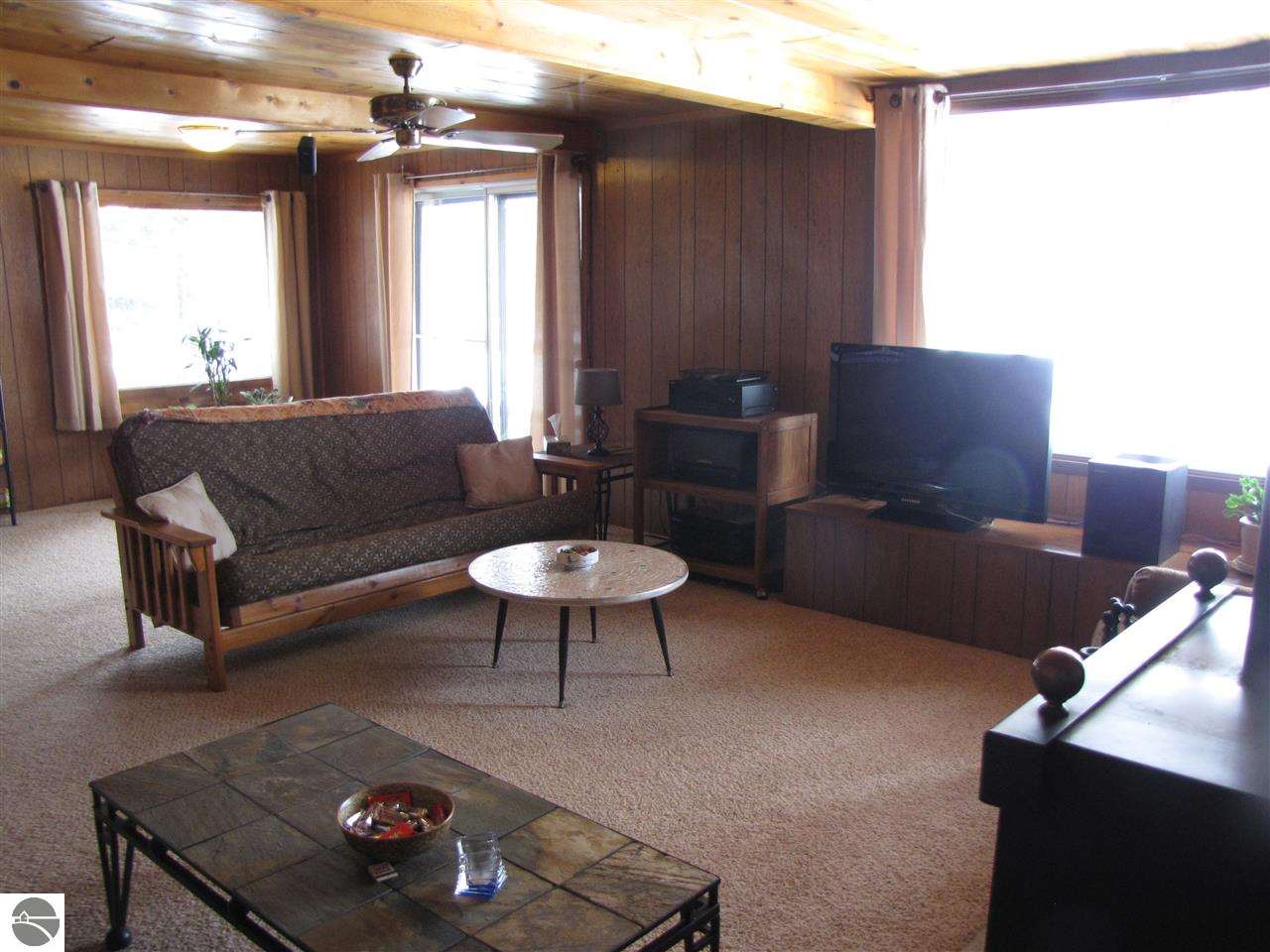 674 Ridge Road Beulah, MI 49617 - Photo 14 of 47 1857955-13.JPG