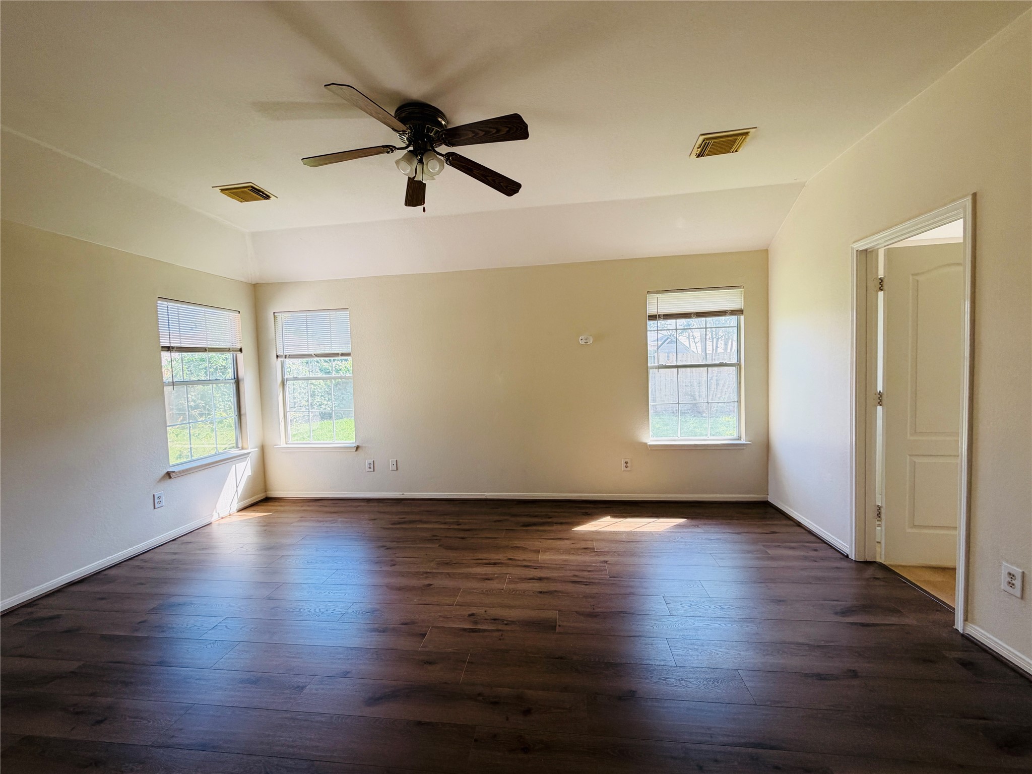 3815 Beacon's View Friendswood, TX 77546 - Photo 11 of 28
