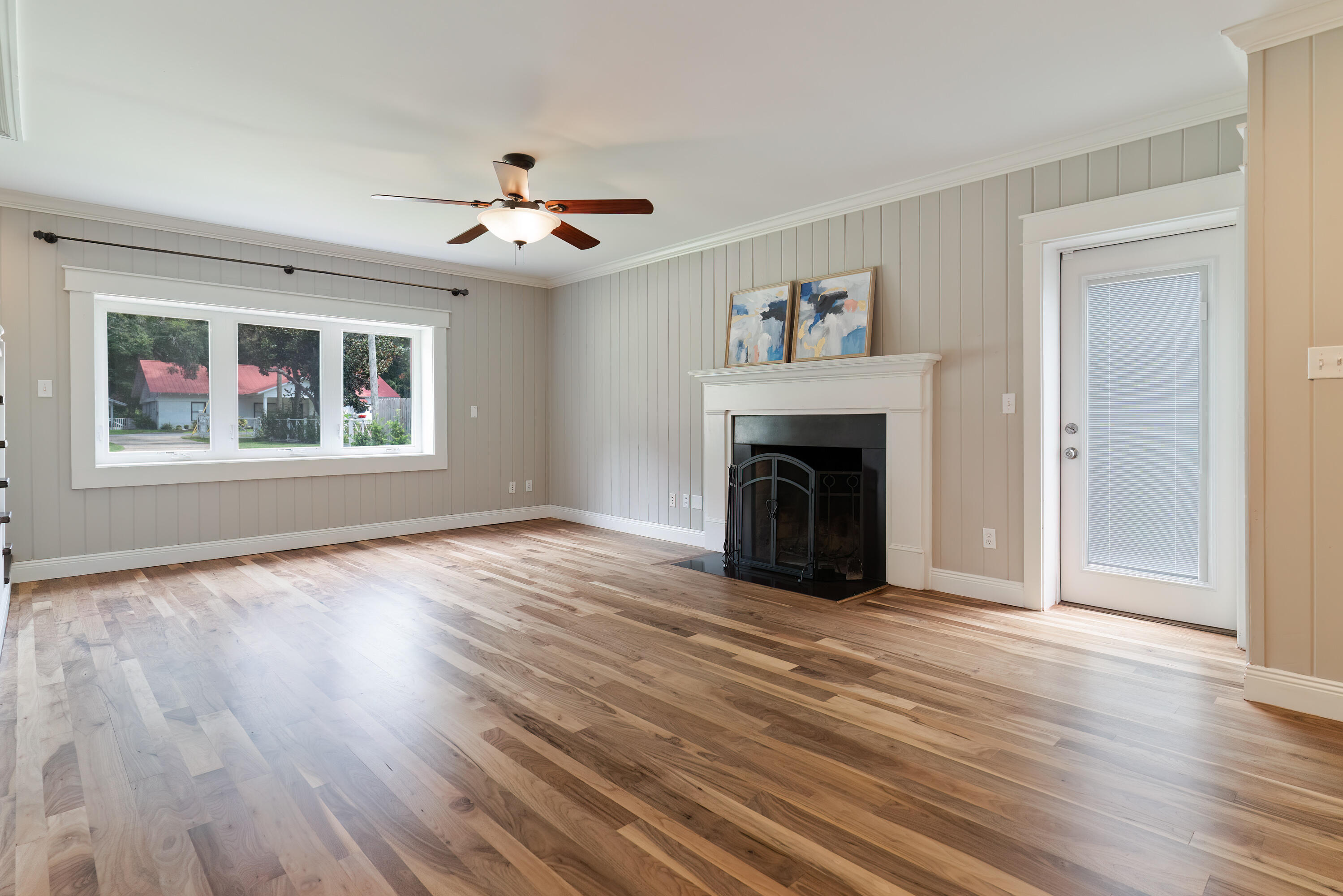 330 Elliott Road Southeast Fort Walton Beach, FL 32548 - Photo 12 of 119 Family Room w New Side Door