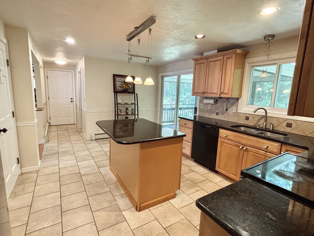 11 Quail Run Road Bellingham, MA 02019 - Photo 7 of 20
