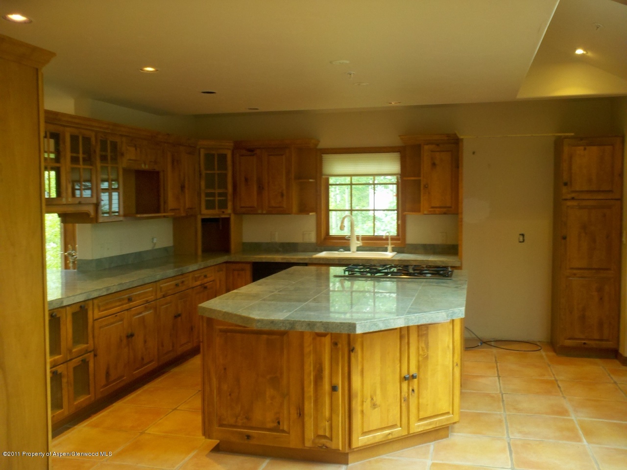 90 Totterdown Road, Unit 90/0092 Aspen, CO 81611 - Photo 6 of 19 Kitchen