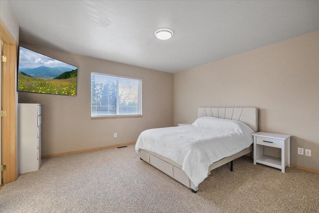 1113 East Rowan Avenue Spokane, WA 99207 - Photo 12 of 31