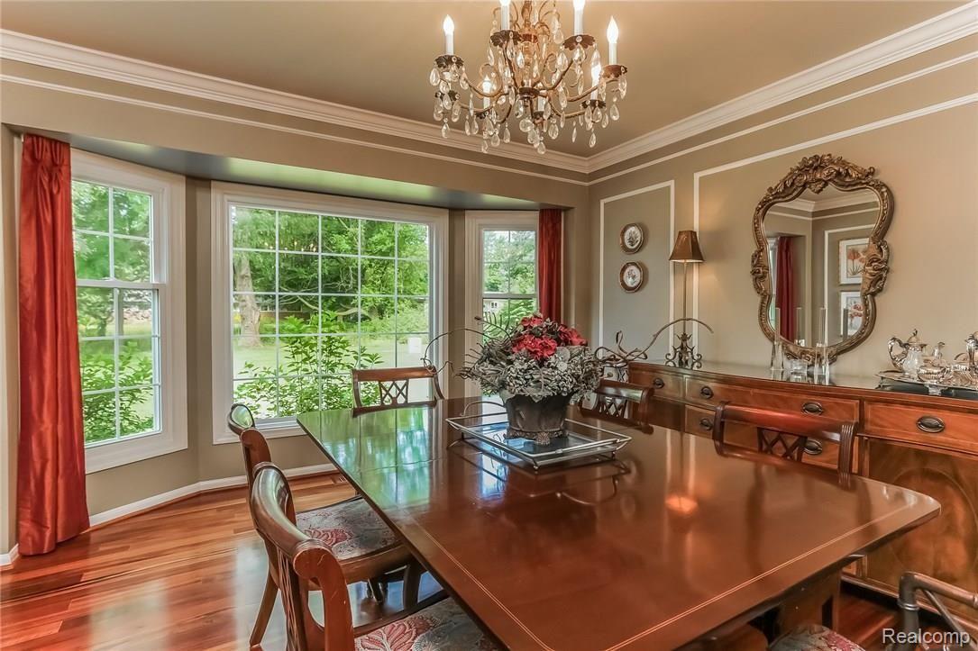 452 Lake Forest Road Rochester, MI 48309 - Photo 34 of 54 011-Dining_Room-2988030-medium.jpg