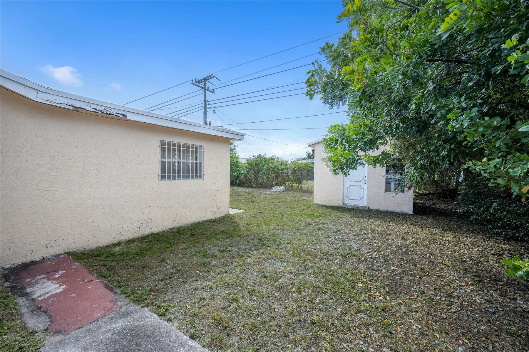423 West 15th Street Riviera Beach, FL 33404 - Photo 20 of 22 21-DSC_3674-HDR-Edit