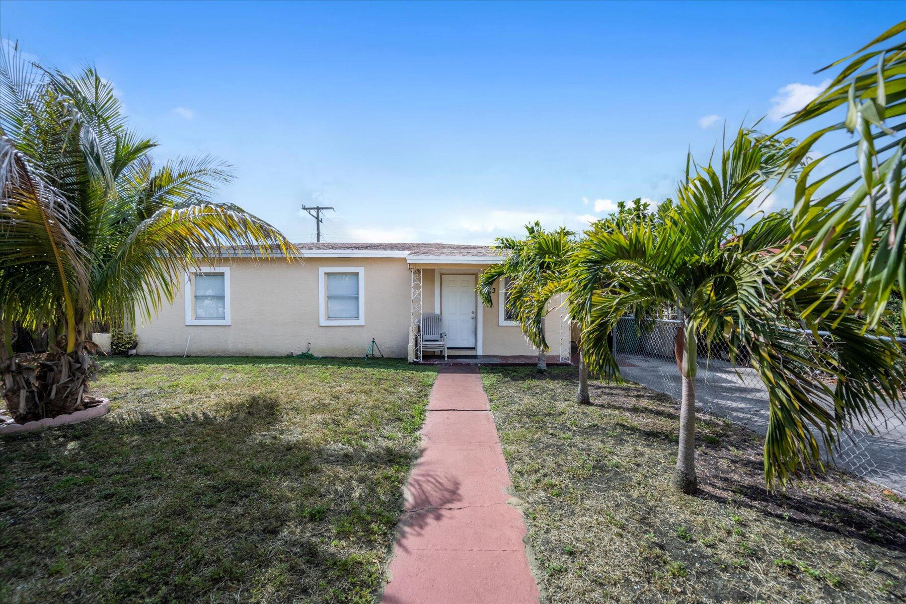 423 West 15th Street Riviera Beach, FL 33404 - Photo 2 of 22 02-DSC_3651-Edit
