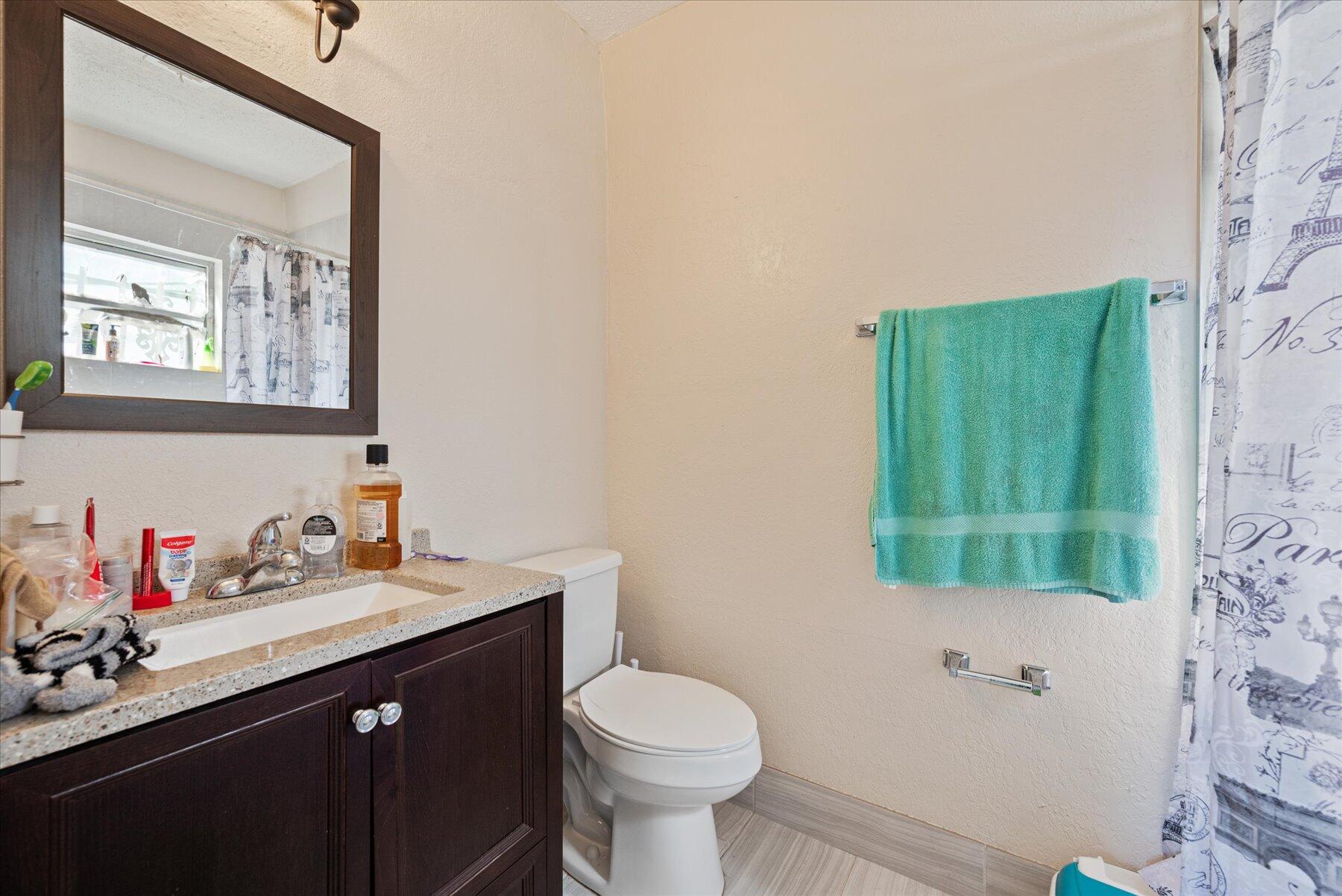 423 West 15th Street Riviera Beach, FL 33404 - Photo 10 of 22 14-DSC_1725