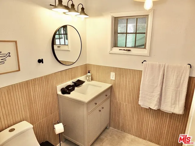 $1,295,000 | 233 Lindero Avenue, Long Beach, CA 90803