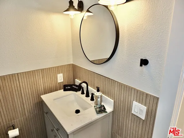 $1,295,000 | 233 Lindero Avenue, Long Beach, CA 90803