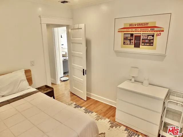 $1,295,000 | 233 Lindero Avenue, Long Beach, CA 90803