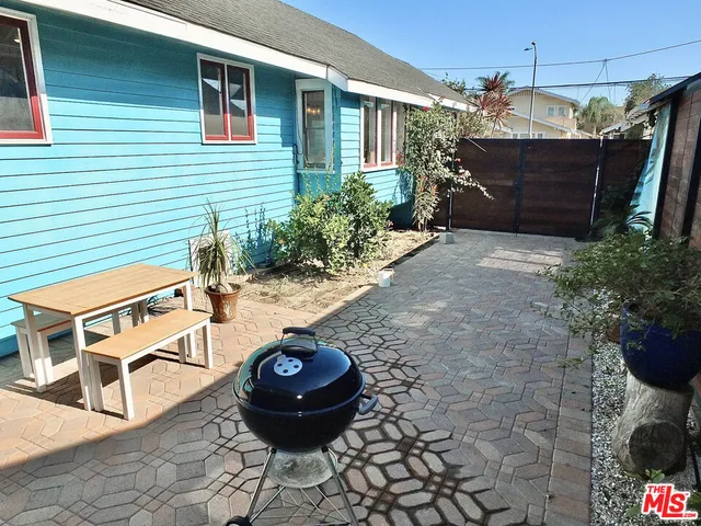 $1,295,000 | 233 Lindero Avenue, Long Beach, CA 90803