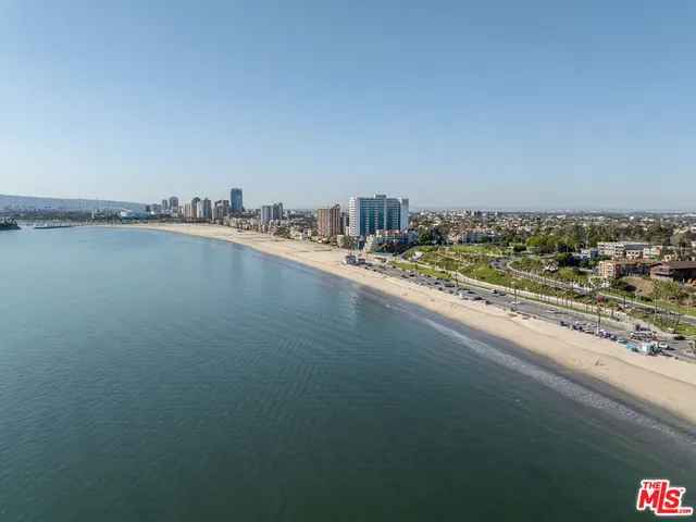 a view of a lake and outdoor space