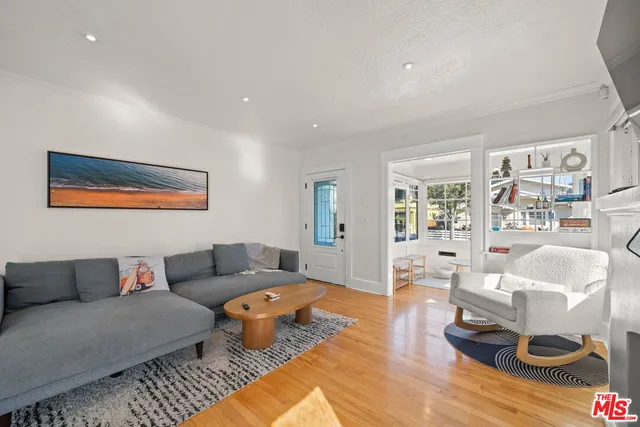 $1,295,000 | 233 Lindero Avenue, Long Beach, CA 90803