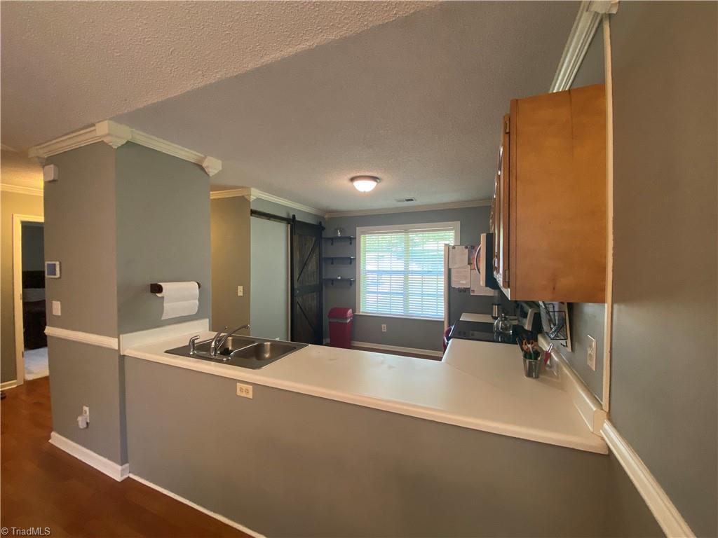 406 Shadybrook Road High Point, NC 27265 - Photo 11 of 23