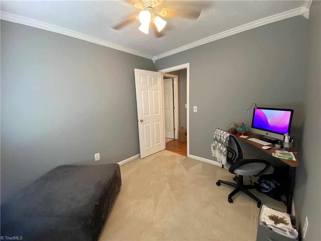 406 Shadybrook Road High Point, NC 27265 - Photo 16 of 23
