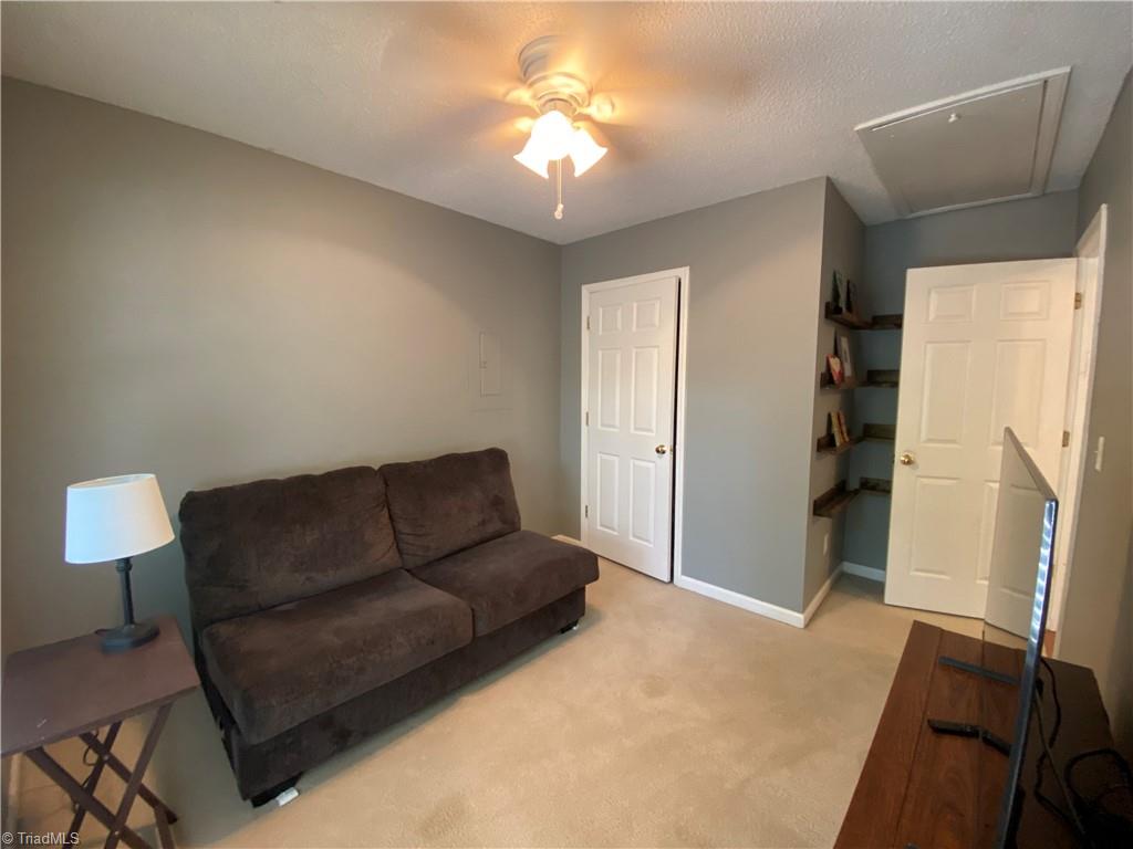 406 Shadybrook Road High Point, NC 27265 - Photo 18 of 23