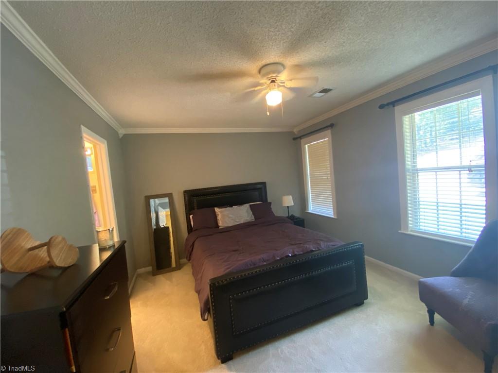 406 Shadybrook Road High Point, NC 27265 - Photo 4 of 23