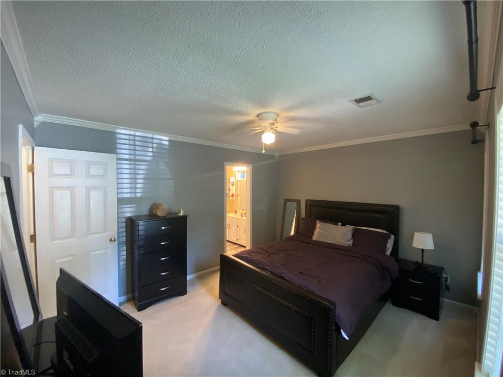 406 Shadybrook Road High Point, NC 27265 - Photo 5 of 23