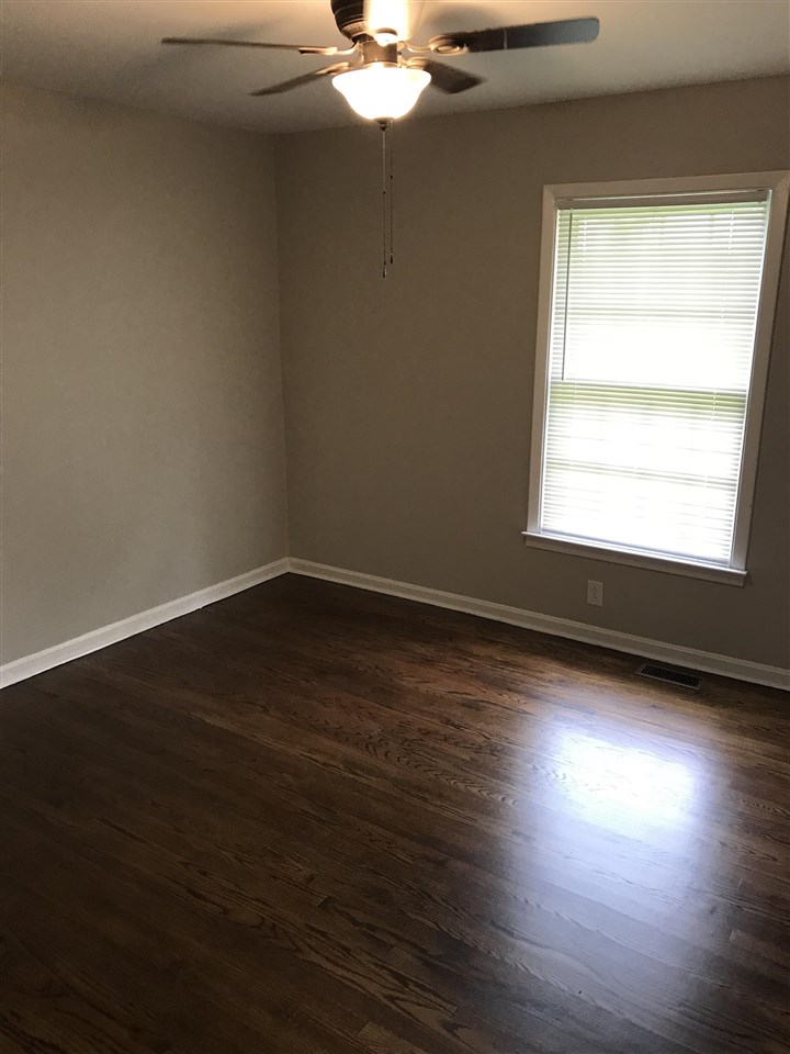 616 Ridgeway Drive Bolivar, TN 38008 - Photo 6 of 10 Gallery Image 6