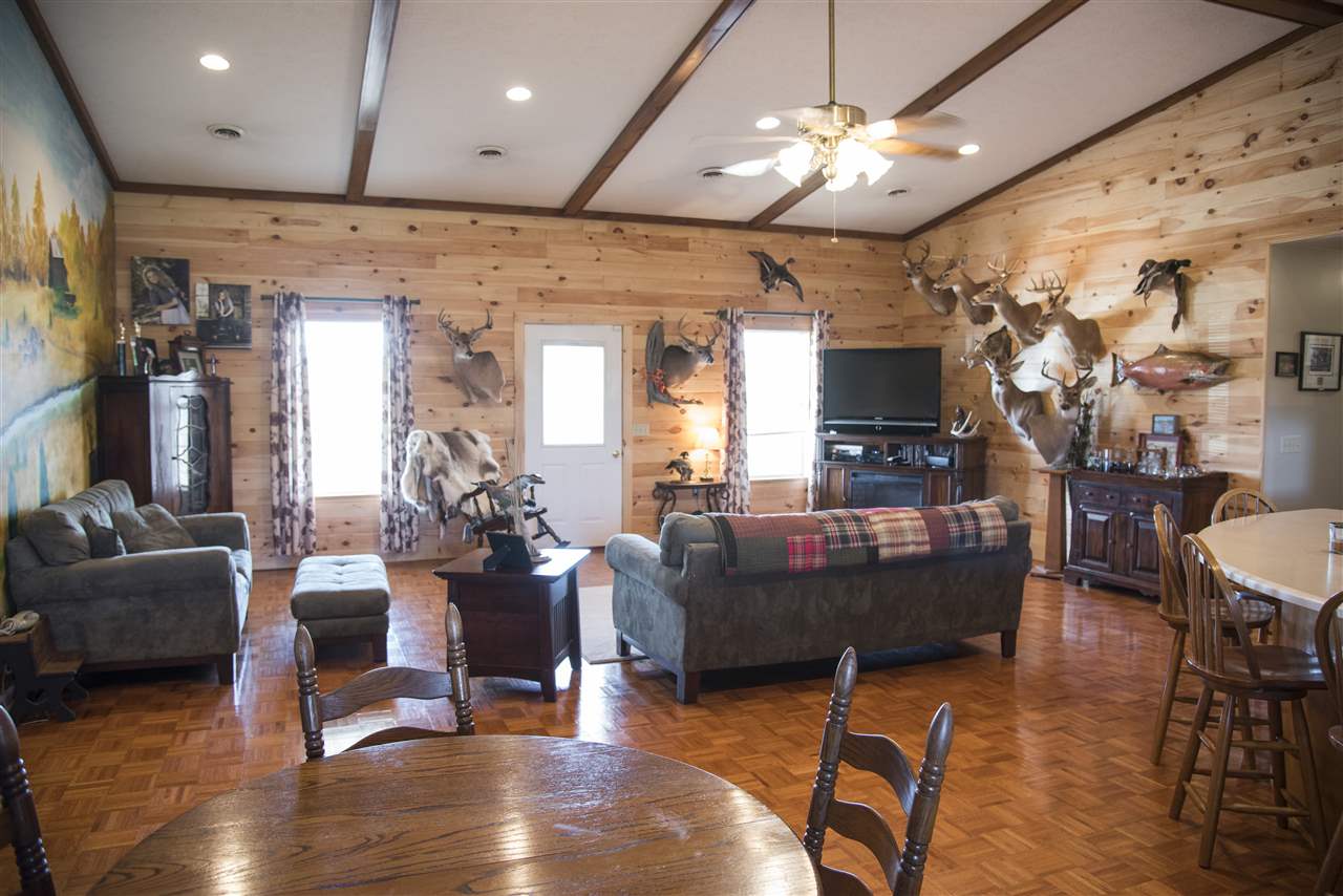 1630 Snake Creek Road Adolphus, KY 42120 - Photo 8 of 20 Gallery Image 8