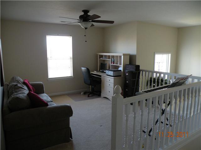 11220 Falling Water Way Fishers, IN 46037 - Photo 11 of 24 Gallery Image 11