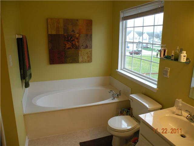 11220 Falling Water Way Fishers, IN 46037 - Photo 16 of 24 Gallery Image 16