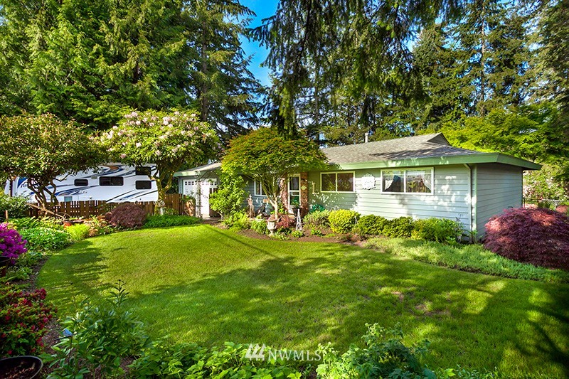 13501 182nd Avenue Southeast Renton, WA 98059 - Photo 3 of 25 Gallery Image 3