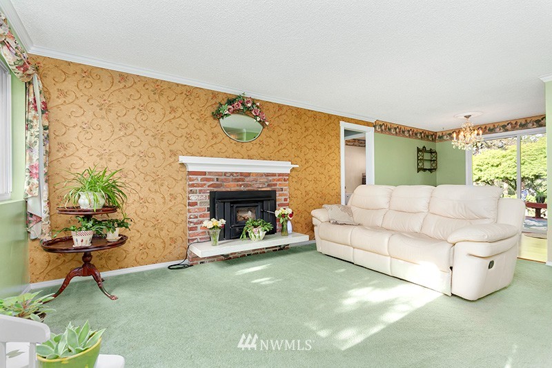 13501 182nd Avenue Southeast Renton, WA 98059 - Photo 5 of 25 Gallery Image 5