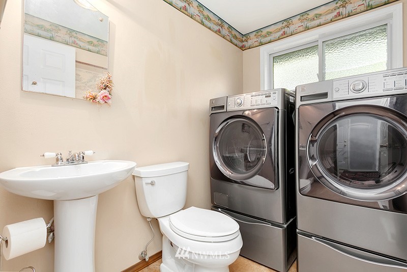 13501 182nd Avenue Southeast Renton, WA 98059 - Photo 10 of 25 Gallery Image 10