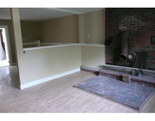 408 Cape Road Hollis Center, ME 04042 - Photo 8 of 14 Den/Family/Great Room.