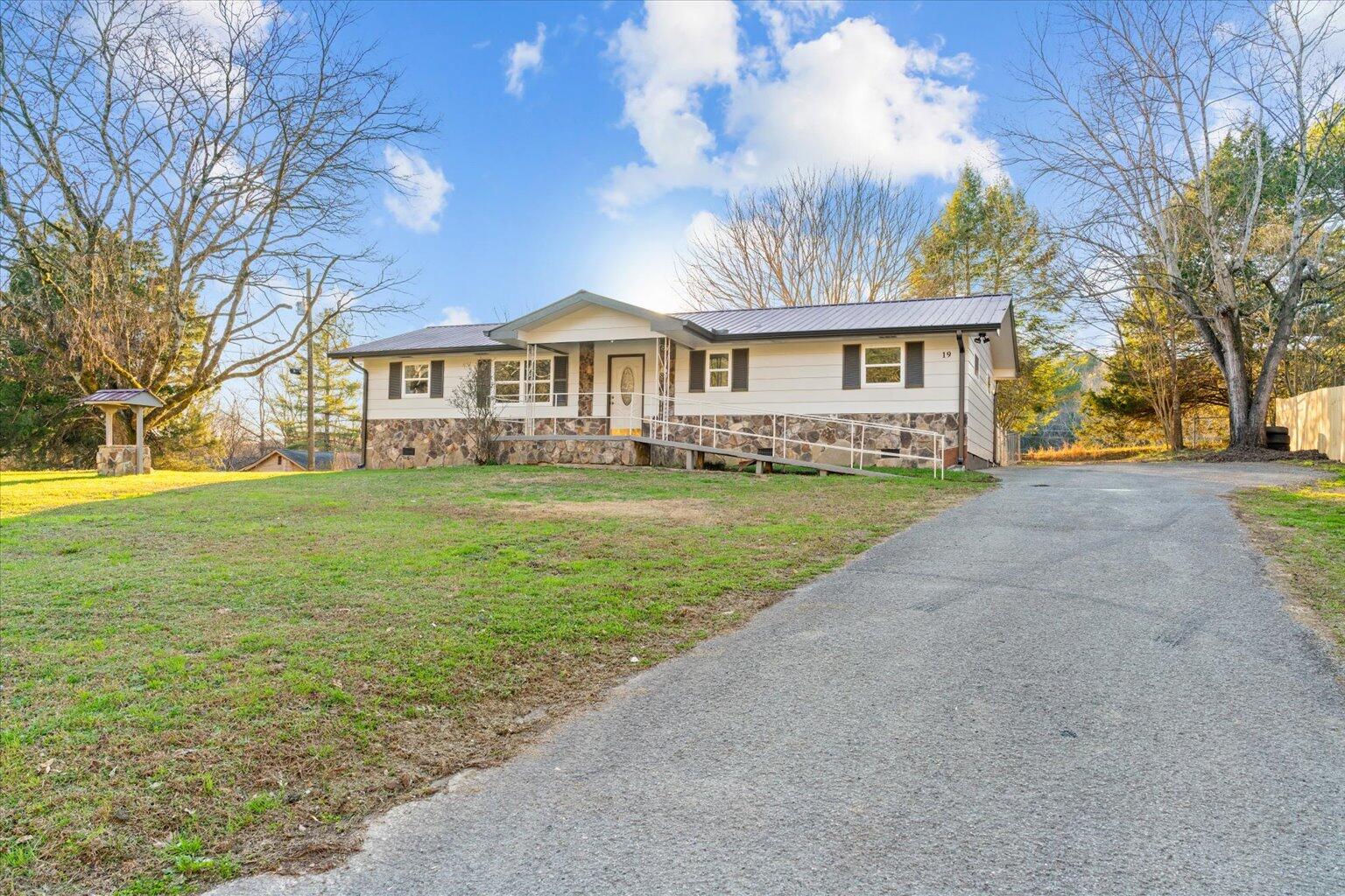 19 Bright Lane Ringgold, GA 30736 - Photo 3 of 40 03-DSC08635