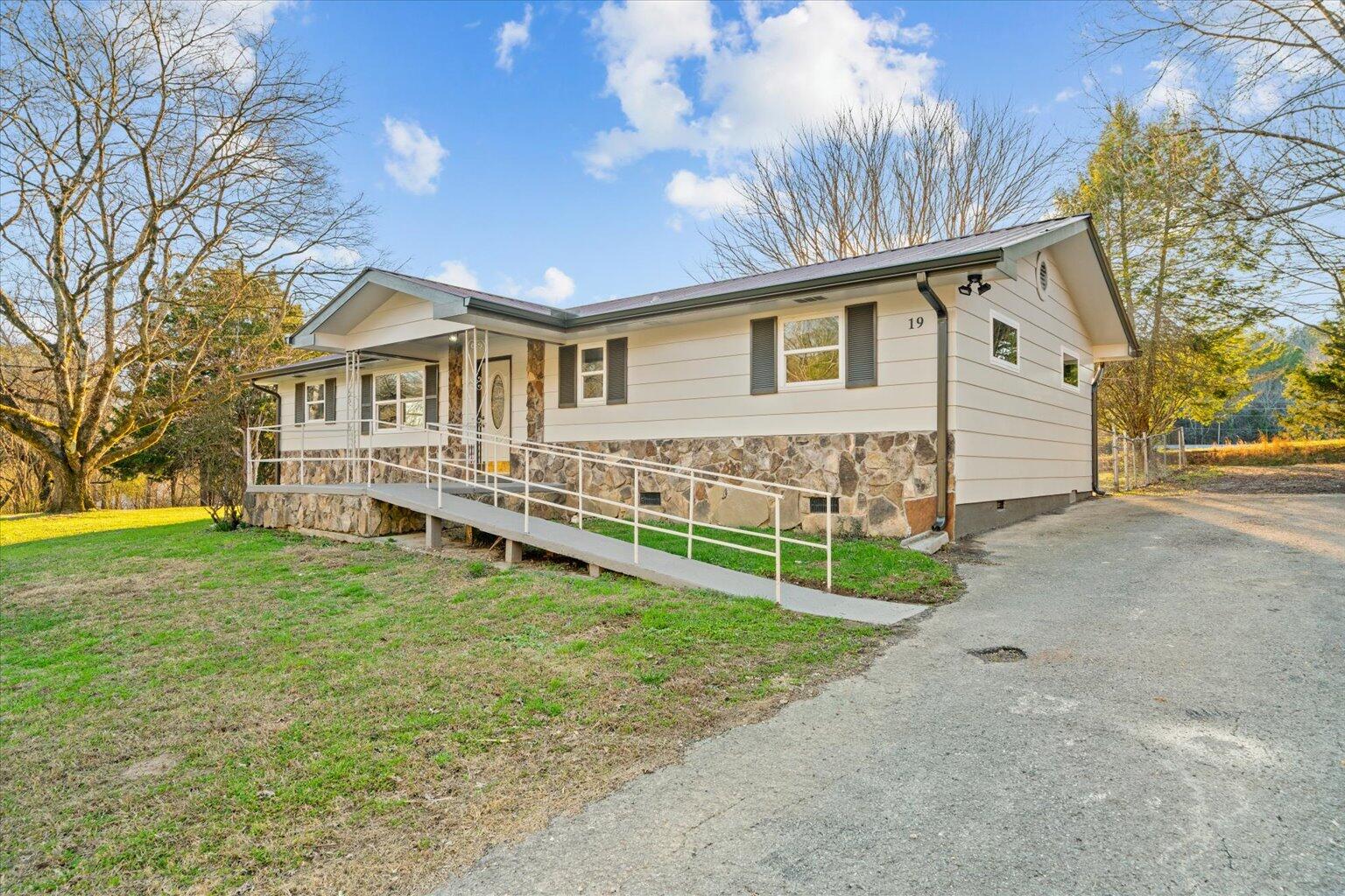 19 Bright Lane Ringgold, GA 30736 - Photo 5 of 40 05-DSC08625