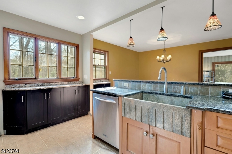 43 King George Road Warren, NJ 07059 - Photo 17 of 35