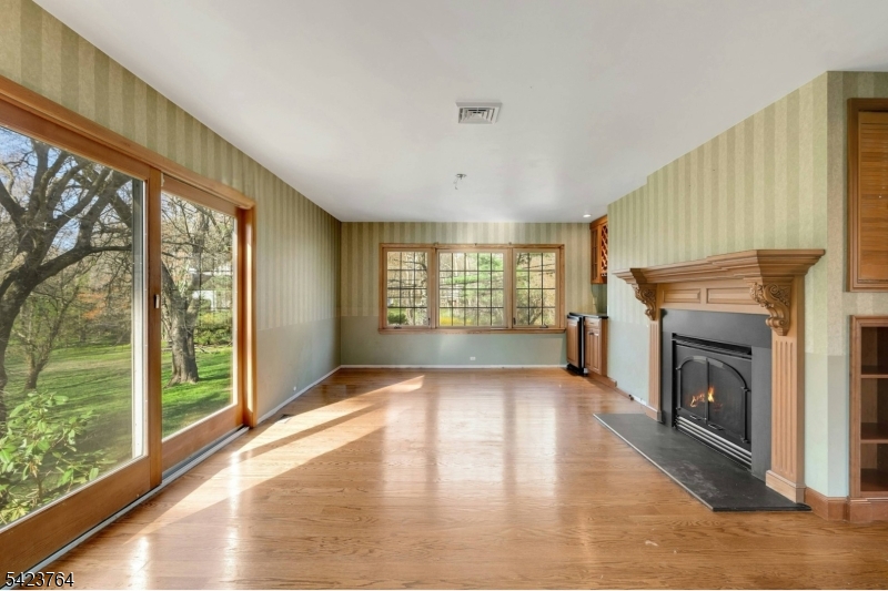 43 King George Road Warren, NJ 07059 - Photo 19 of 35