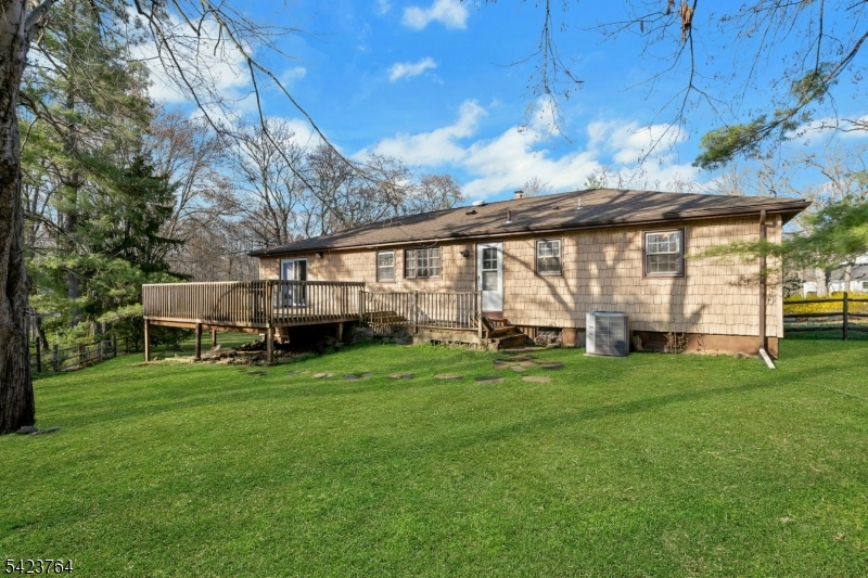 43 King George Road Warren, NJ 07059 - Photo 4 of 15