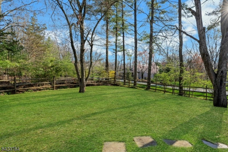 43 King George Road Warren, NJ 07059 - Photo 7 of 15