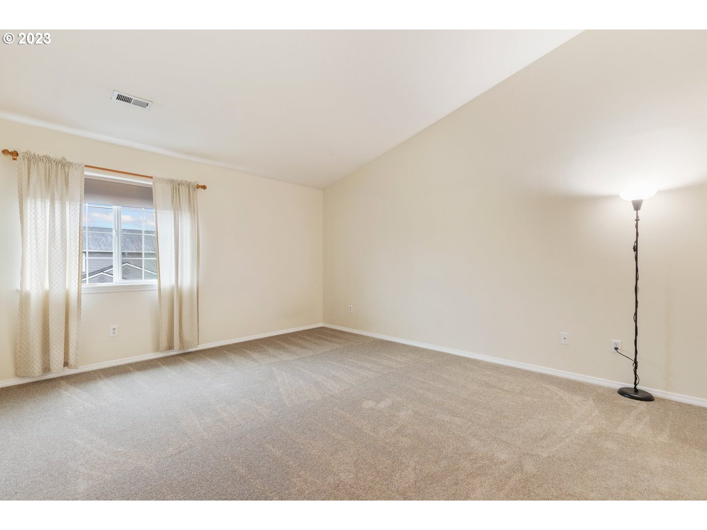 16519 Northeast 12th Avenue Ridgefield, WA 98642 - Photo 16 of 44 a view of an empty room and window