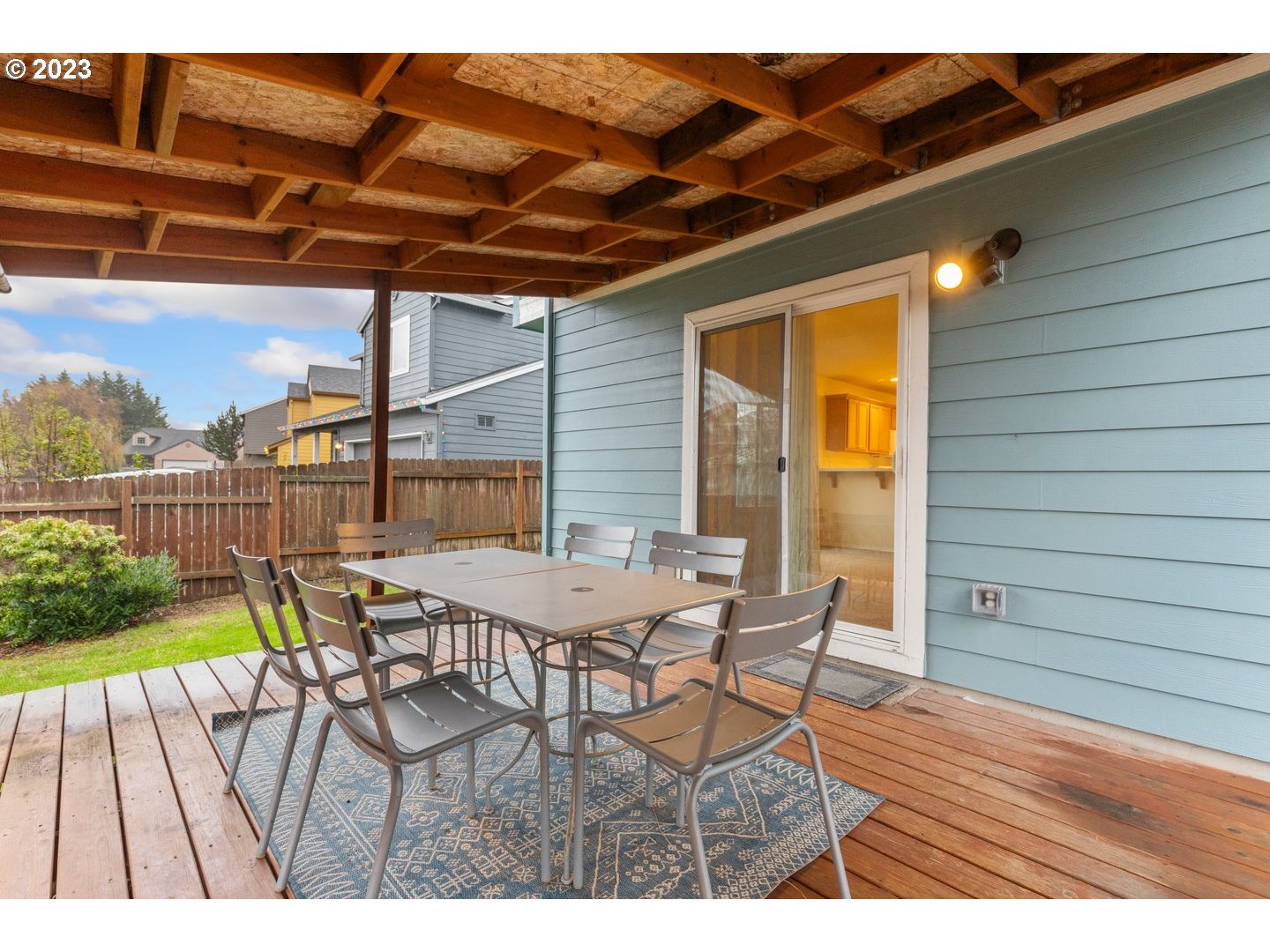 16519 Northeast 12th Avenue Ridgefield, WA 98642 - Photo 36 of 44 a patio with table and chairs
