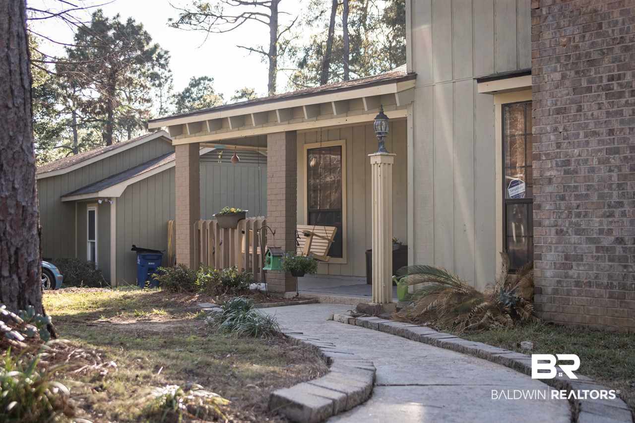 135 Michael Loop Daphne, AL 36526 - Photo 2 of 23
