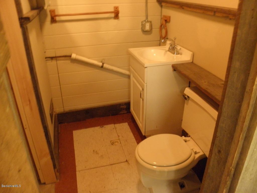178 Middle Road Clarksburg, MA 01247 - Photo 22 of 38 thumb_P1010182_1024