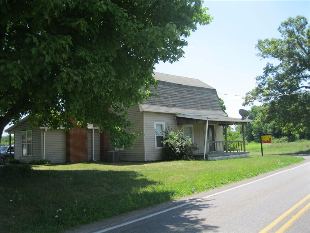 4060 Old Mercer Road New Castle, PA 16105 - Photo 5 of 20 Southeast view of home
