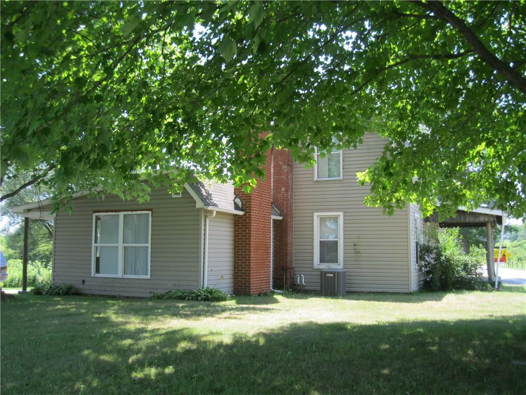 4060 Old Mercer Road New Castle, PA 16105 - Photo 8 of 20 Shady lawn facing south