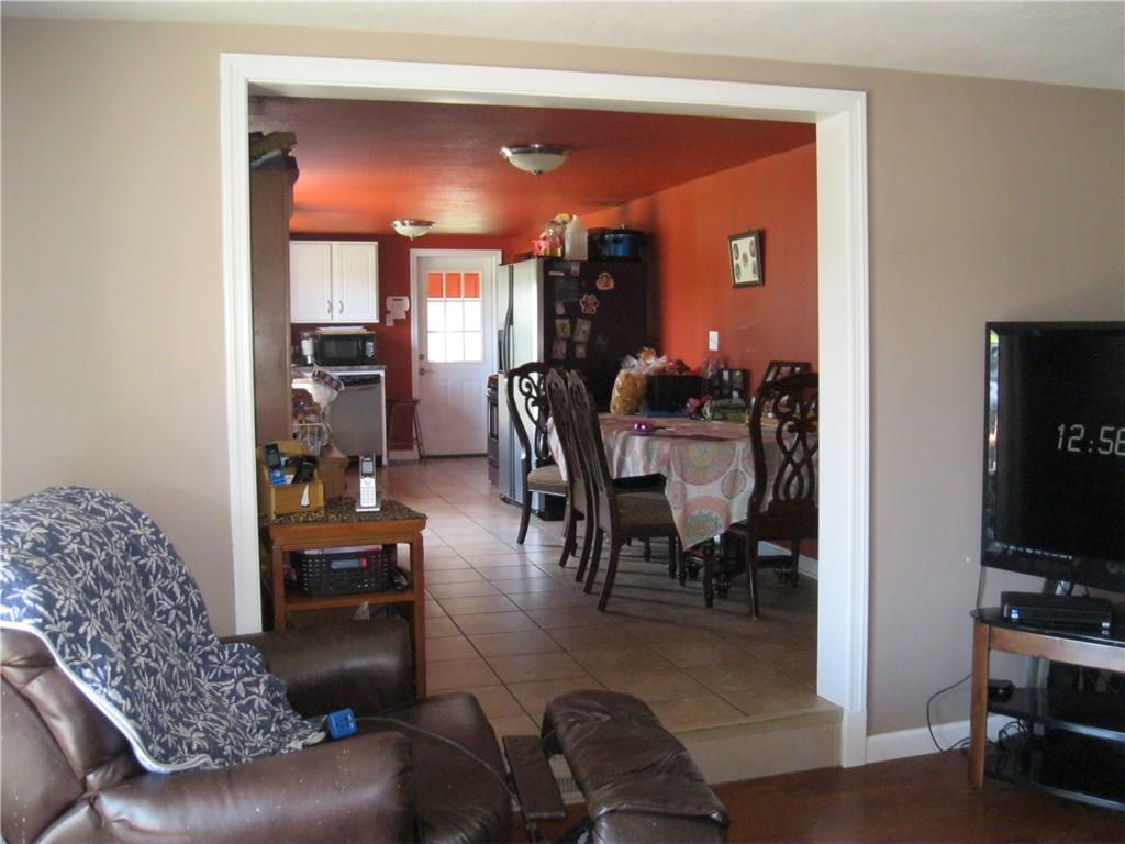 4060 Old Mercer Road New Castle, PA 16105 - Photo 10 of 20 Living room off of kitchen/dining area