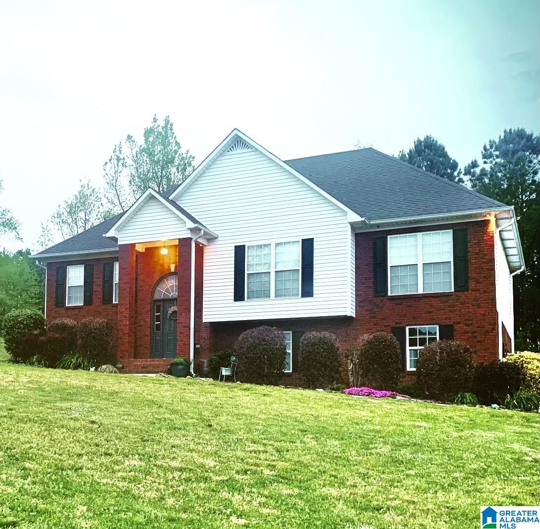 215 Greystone Drive Oneonta, AL 35121 - Photo 1 of 12