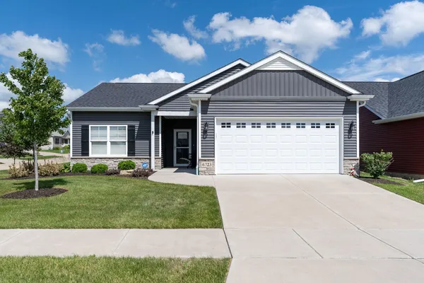 $400,000 | 6323 College Avenue, Davenport, IA 52807