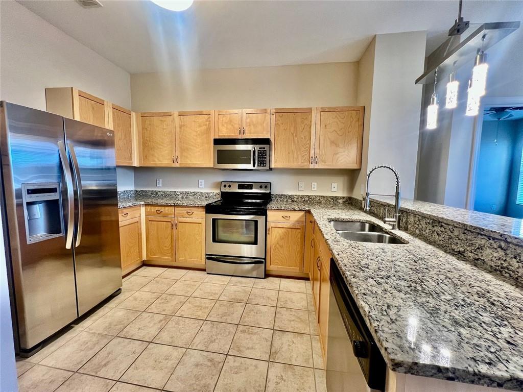 870 Mayson Turner Road Northwest, Unit 1421 Atlanta, GA 30314 - Photo 3 of 17 Gallery Image 3