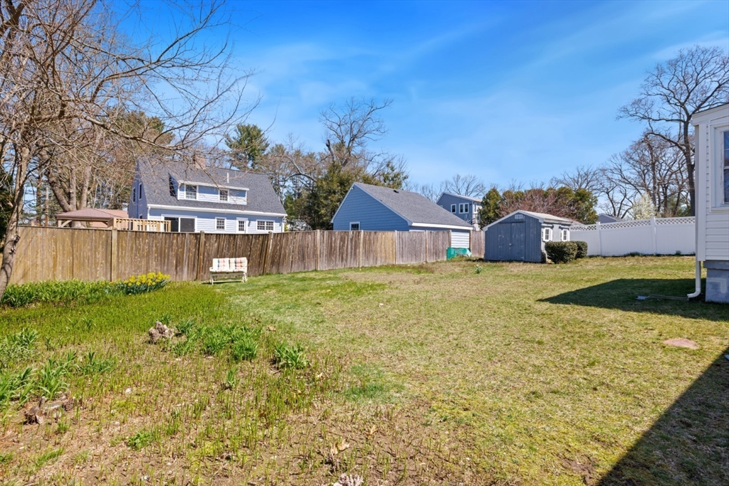 31 Hillcrest Road Wakefield, MA 01880 - Photo 18 of 31 Gallery Image 18