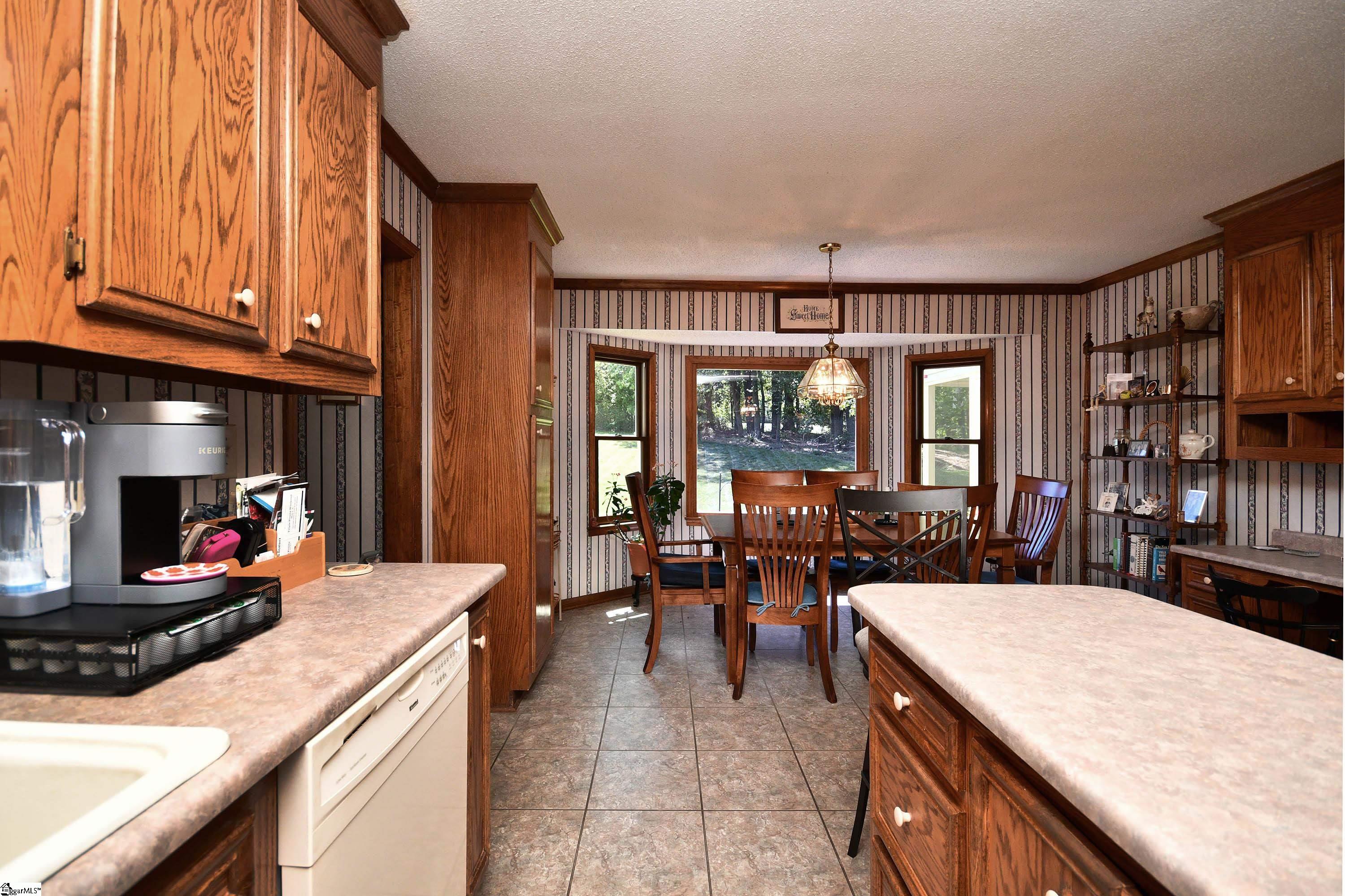 302 Inverness Way Easley, SC 29642 - Photo 13 of 38 Gallery Image 13