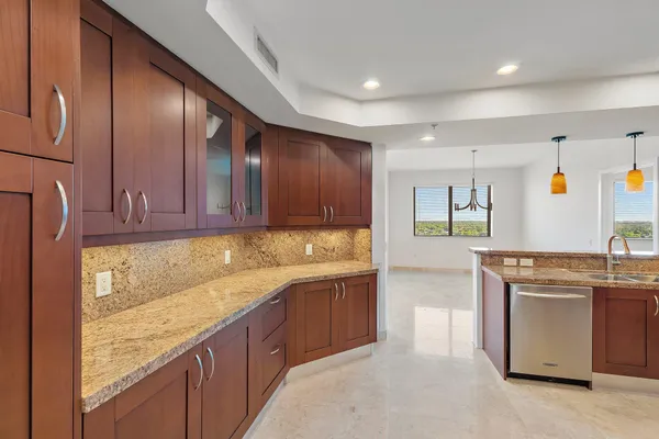 $5,500 | 3630 Gardens Parkway, Unit 1104C, Palm Beach Gardens, FL 33410